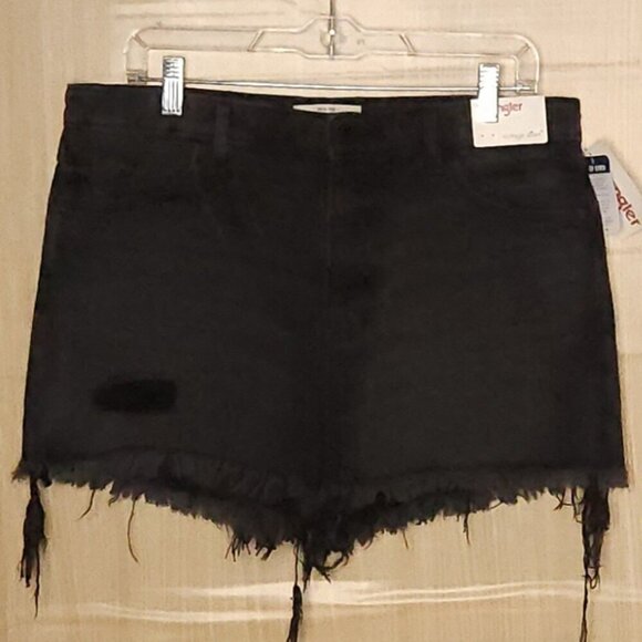 Wrangler Womens New Black Distressed Denim Shorts 12 - Picture 1 of 9